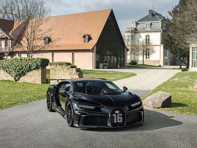 Cực phẩm Bugatti Chiron thứ 300 xuất xưởng, giá quy đổi hơn 90 tỷ đồng