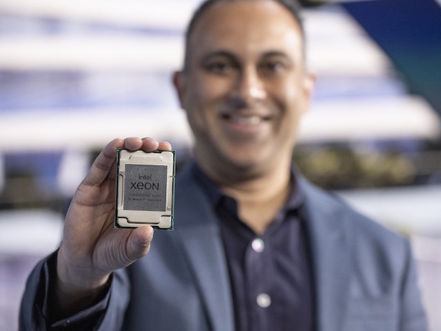 Bộ vi xử lý 40 lõi với hiệu suất ”khủng” của Intel