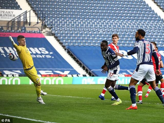 Video West Brom - Southampton: VAR sai lầm, công phá 3 bàn rực rỡ