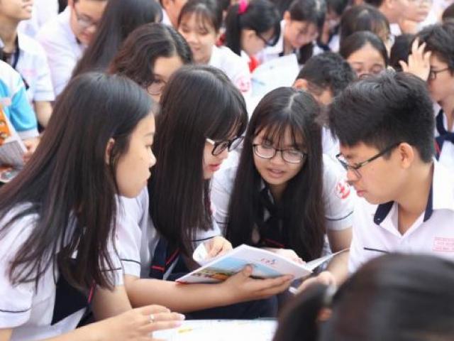 Tham khảo điểm chuẩn vào lớp 10 các trường THPT ở Hà Nội trong 5 năm qua