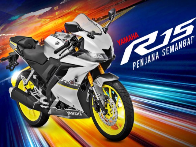 2021 Yamaha YZF-R15 choàng áo mới, giá từ 67,7 triệu đồng