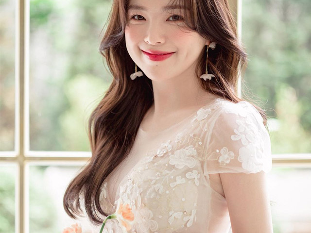 ”Thiên thần chân ngắn Hàn Quốc” mắc lỗi cơ bản khi mặc váy cưới