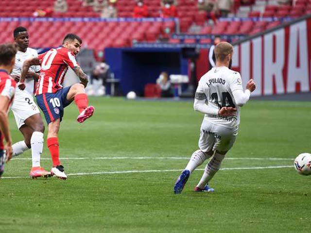 Video Atletico Madrid - Huesca: Hai “cú đấm” cuối hiệp, giữ vững ngôi đầu