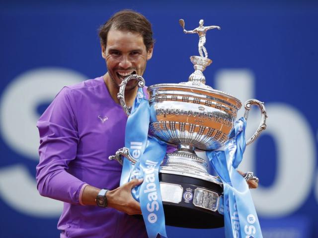 Nadal lập kỷ lục 12 lần vô địch Barcelona Open, nói gì khi suýt mất cúp?
