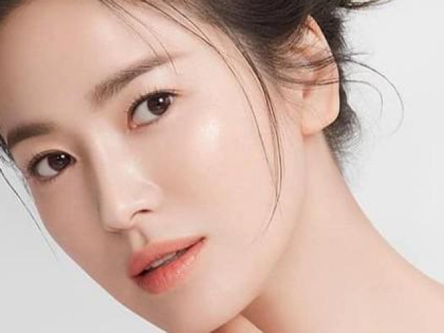 Song Hye Kyo vướng ồn ào trang phục: Phong cách giản dị hay “Siêu giàu siêu tiết kiệm”?