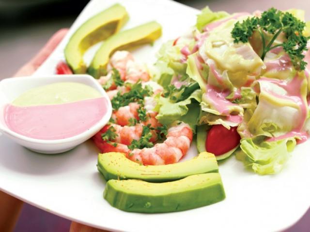 Đến Đà Lạt thưởng thức món salad bơ ”thần thánh” ngon khó cưỡng