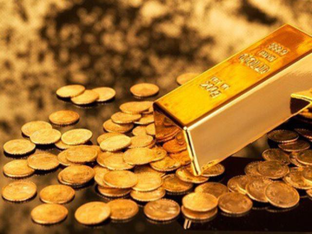 Giá vàng hôm nay 30/4: Dân buôn bán hơn 23 tấn vàng, giá vàng lao dốc