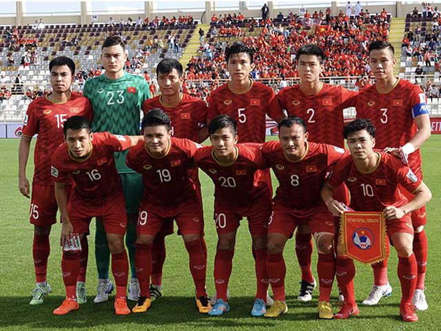 Danh sách ĐT Việt Nam đua vé World Cup: Thầy Park gọi Công Phượng, loại Văn Quyết
