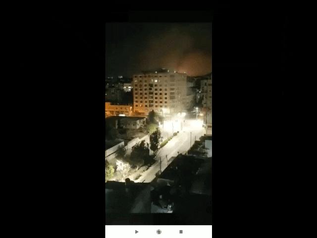 Video: Chiến đấu cơ Israel phá hủy thêm một tòa tháp, lá chắn tên lửa chặn loạt rocket
