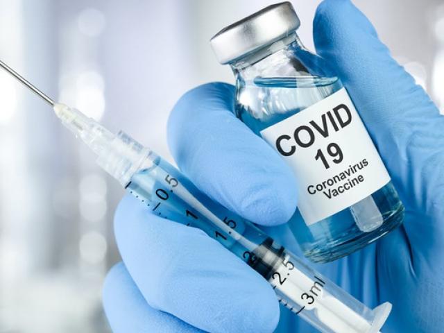 Tiêm vắc-xin COVID-19: Khi thấy một trong các dấu hiệu của phản vệ cần làm những việc sau
