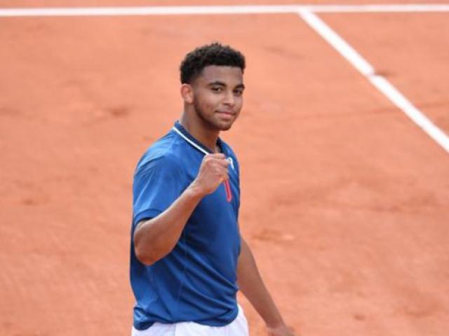 Rúng động Roland Garros: Tay vợt 16 tuổi hạ ”Trai hư” Tomic hơn 821 bậc
