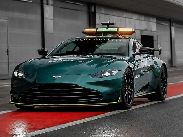 Aston Martin Vantage được nâng cấp để thành xe an toàn trên đường đua