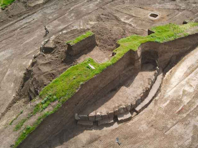 Đào đường, phát hiện ”đài thiên văn” 5.500 tuổi bao vây loạt mộ cổ