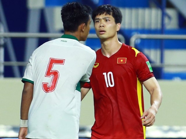 Công Phượng đòi ”ăn thua đủ” với cầu thủ Indonesia triệt hạ Tuấn Anh