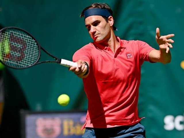 Federer háo hức đối đầu ”Sao Mai” Aliassime (Vòng 2 Halle Open)