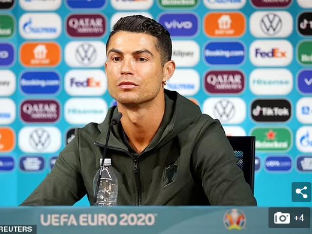 Ronaldo dễ bị phạt vì hành động ”gây bão” EURO, Harry Kane quyết không học theo