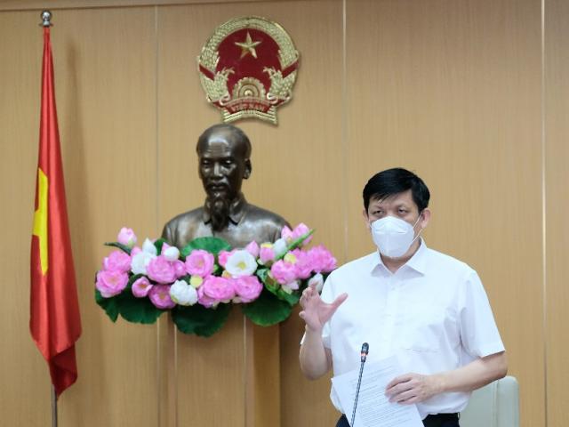 Bộ trưởng Bộ Y tế: Khoảng 70 triệu người Việt sẽ được tiêm vắc-xin phòng COVID-19