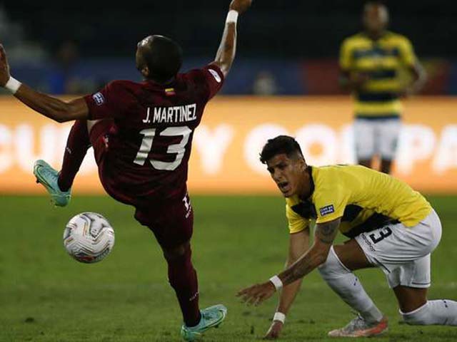 Video Venezuela - Ecuador: Rượt đuổi kịch tính, mất điểm phút 90+1 (Copa America)