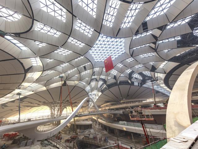 Cận cảnh siêu sân bay lớn nhất thế giới vừa hoàn thành của Trung Quốc