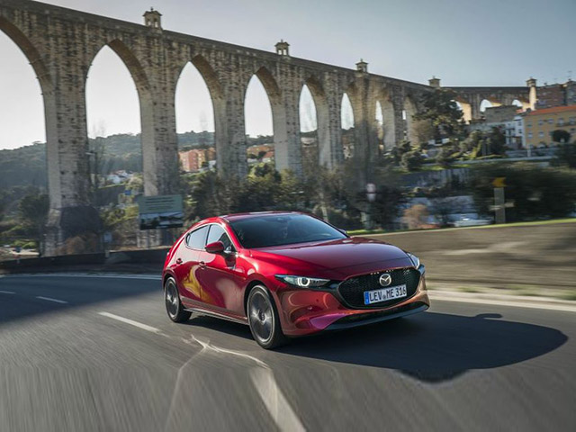 Mazda 3 2019 công bố giá bán chính thức tại Malaysia từ 782 triệu đồng với 03 phiên bản