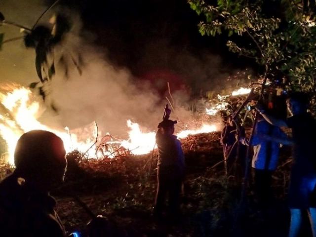 Hà Tĩnh: Lại cháy rừng tại Hương Sơn, sơ tán dân trong đêm