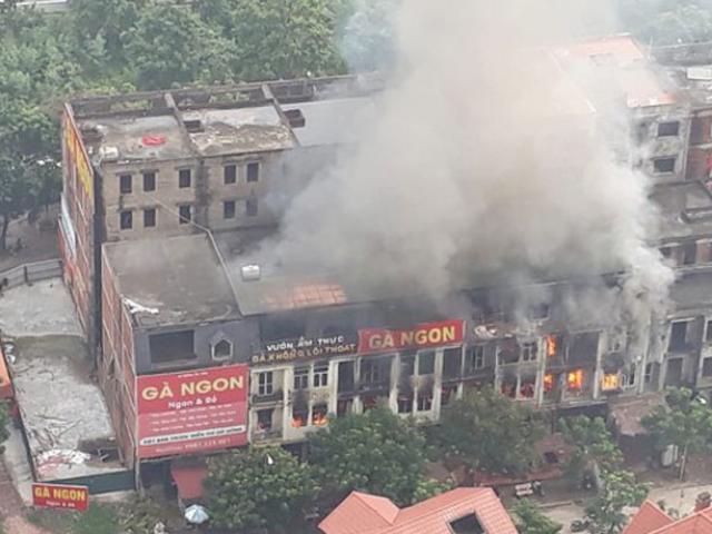Cháy lớn ở nhà hàng trong khu biệt thự Thiên Đường Bảo Sơn