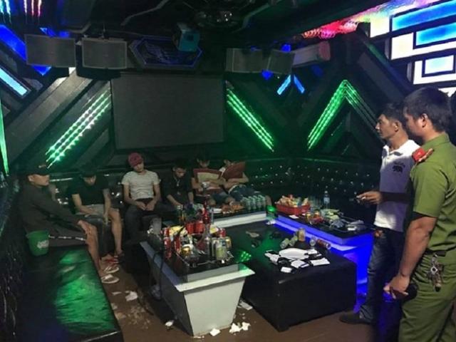 47 nam nữ dương tính với ma túy trong quán karaoke