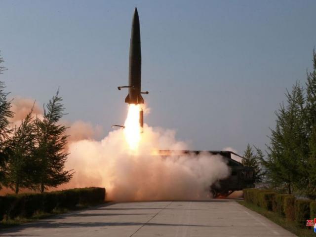 Triều Tiên phóng tên lửa tầm ngắn ra biển Nhật Bản