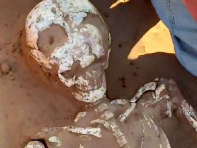 Bí ẩn sau hộp sọ bị xuyên thủng của hài cốt chiến binh Trung Cổ 1.800 năm