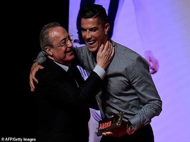 Ronaldo ẵm giải Huyền thoại: ”Ông trùm” trao tặng, triệu fan Real mơ tái hợp