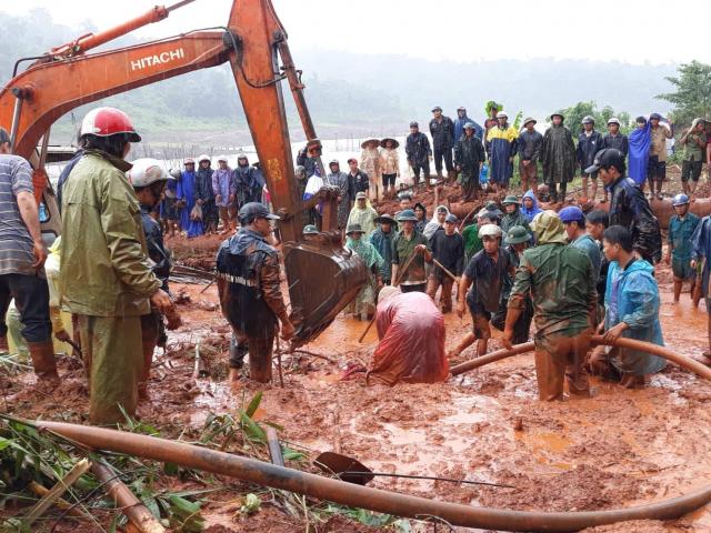 Đắk Nông: Thủy điện Đắk Kar bị kẹt cửa van, nguy cơ xảy ra vỡ đập