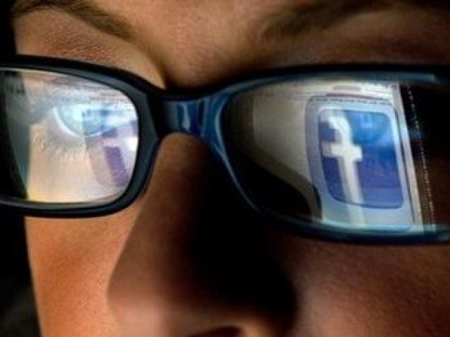 Lời hứa gió bay, Facebook tiếp tục nghe lén người dùng