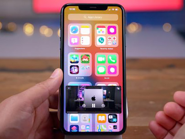HOT: Chưa ra mắt, iPhone 12 đã có video trên tay