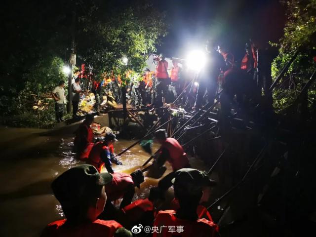 Tiết lộ nguyên nhân gây vỡ đê trên sông Dương Tử khiến 9.000 người tháo chạy gấp trong đêm