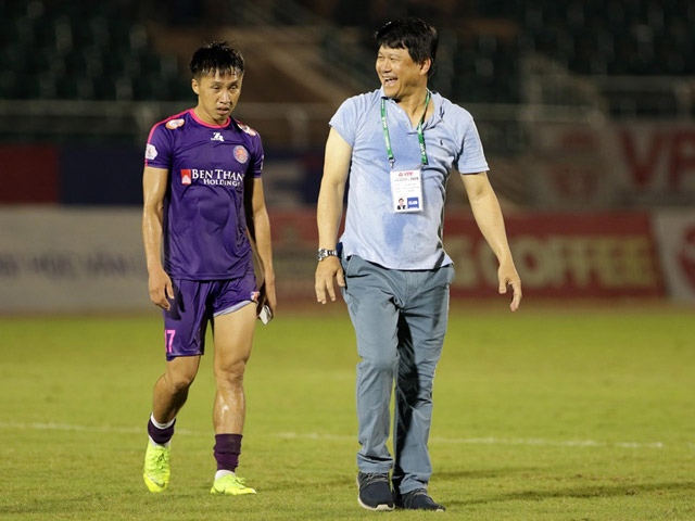 CLB Sài Gòn thách thức cả V-League, HLV “dị” nhất giải có nhường ghế?