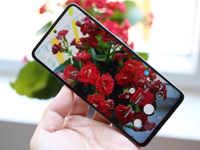 ”Đập hộp” Samsung Galaxy A51 vừa có thêm tính năng chụp ảnh một chạm