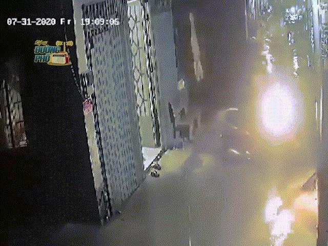 Video: Tên trộm xe máy bỏ chạy vào phút chót vì ”pha xử lý quá cồng kềnh”