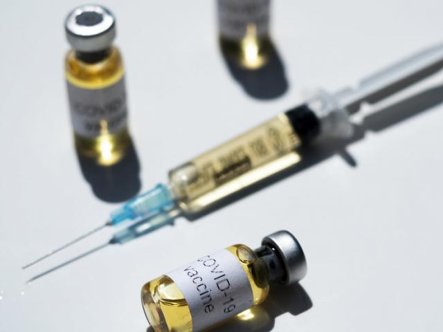 Điều tồi tệ nào xảy đến nếu vaccine phòng Covid-19 của Nga ”vô dụng”?