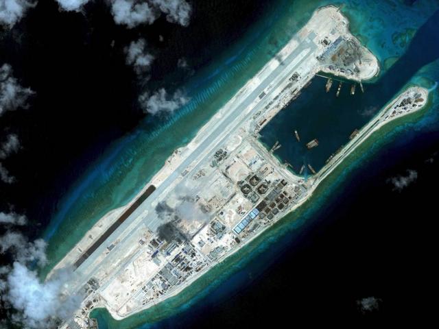 Hàng loạt công ty TQ bị Mỹ trừng phạt vì tham gia xây đảo nhân tạo trái phép ở Biển Đông