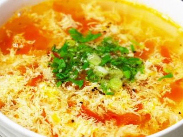 Từ vụ 2 bà cháu nhập viện vì ăn trứng nấu cà chua, chuyên gia chỉ rõ thói quen nguy hiểm cần loại bỏ sớm