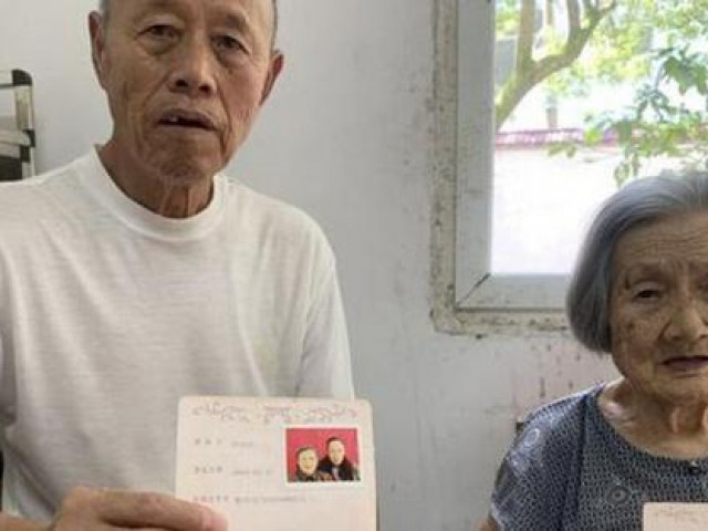 Cụ ông chưa từng có “mảnh tình vắt vai” kết hôn với cụ bà 96 tuổi khi gặp nhau trong viện dưỡng lão, bất chấp cách biệt 23 tuổi