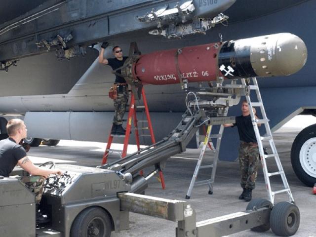 Kế hoạch dùng “pháo đài bay” B-52 Mỹ bảo vệ Đài Loan nếu TQ tấn công
