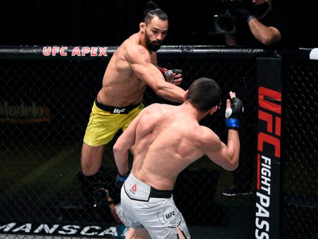 Võ sĩ UFC lên sàn đấu trả thù cá nhân, tung liên hoàn tát đáng sợ