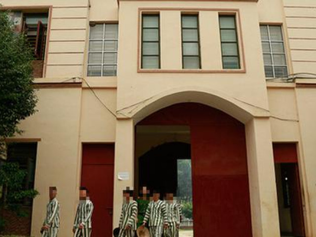 Ngăn chặn kịp thời một tử tù đang chuẩn bị treo cổ trong trại tạm giam