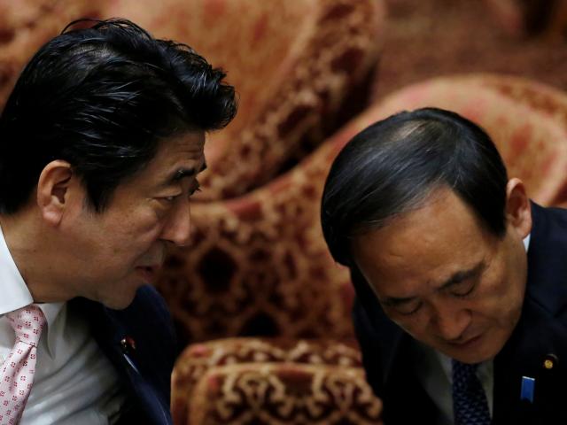 Từ con nông dân đến sắp thành Thủ tướng Nhật: Ông Suga là nhân vật thế nào?