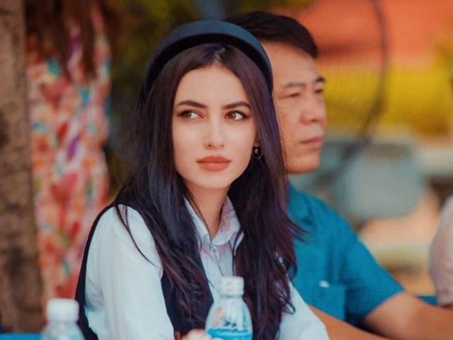 Cô giáo Tây khiến dân mạng ngất ngây vì đẹp như siêu mẫu