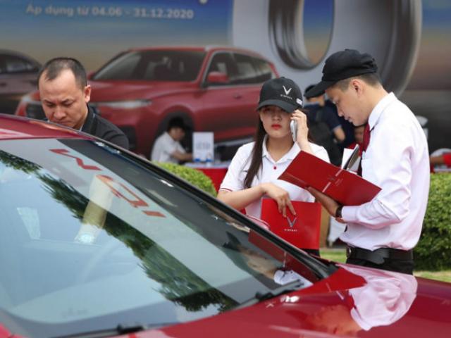 Ô tô giảm giá sập sàn, lãi suất ngân hàng ”rẻ bèo”, có nên vay tiền mua xe thời điểm này?