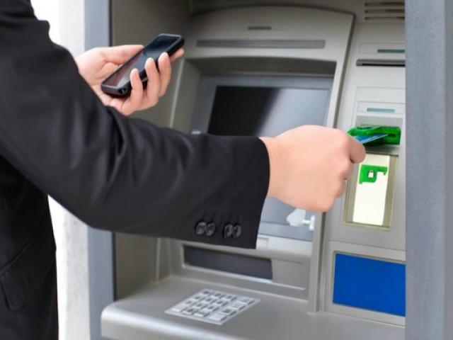Máy ATM có giá bao nhiêu và “ngốn” bao nhiêu tiền để vận hành?