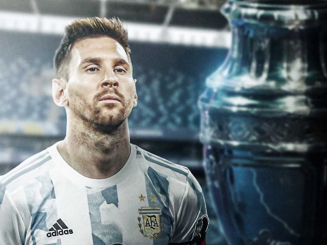 Messi lập siêu phẩm sút phạt vượt Ronaldo, 2 bàn nữa sẽ hạ bệ Vua Pele