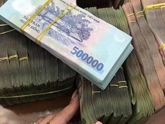 Kỷ lục mới về vay nợ để tham gia sân chơi nóng tại Việt Nam